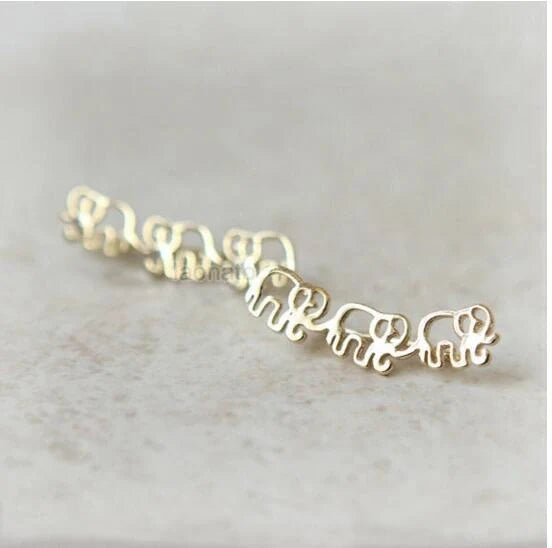 Daisies stud earrings for women in gold and silver, lightweight and durable alloy construction