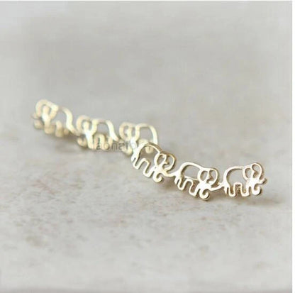 Daisies stud earrings for women in gold and silver, lightweight and durable alloy construction