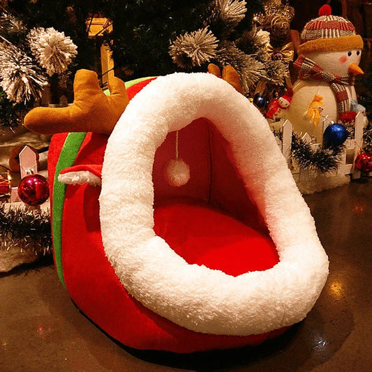 Cosy pet bed made with soft, high-quality fabric in a variety of colours and sizes for cats and small dogs