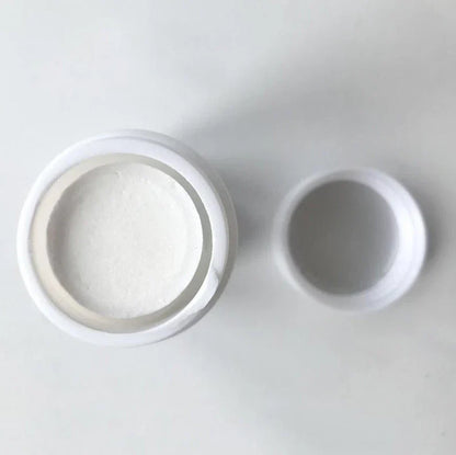 Refreshing pool cleansing tablets for crystal-clear water, featuring a floating dispenser and stabilised chlorine formula