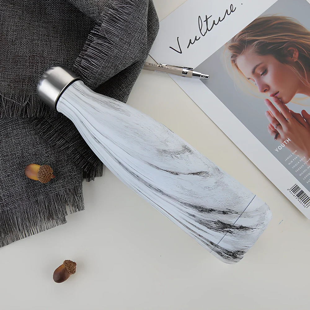 Stainless steel vacuum flask with 500ml capacity and double-wall insulation for temperature control
