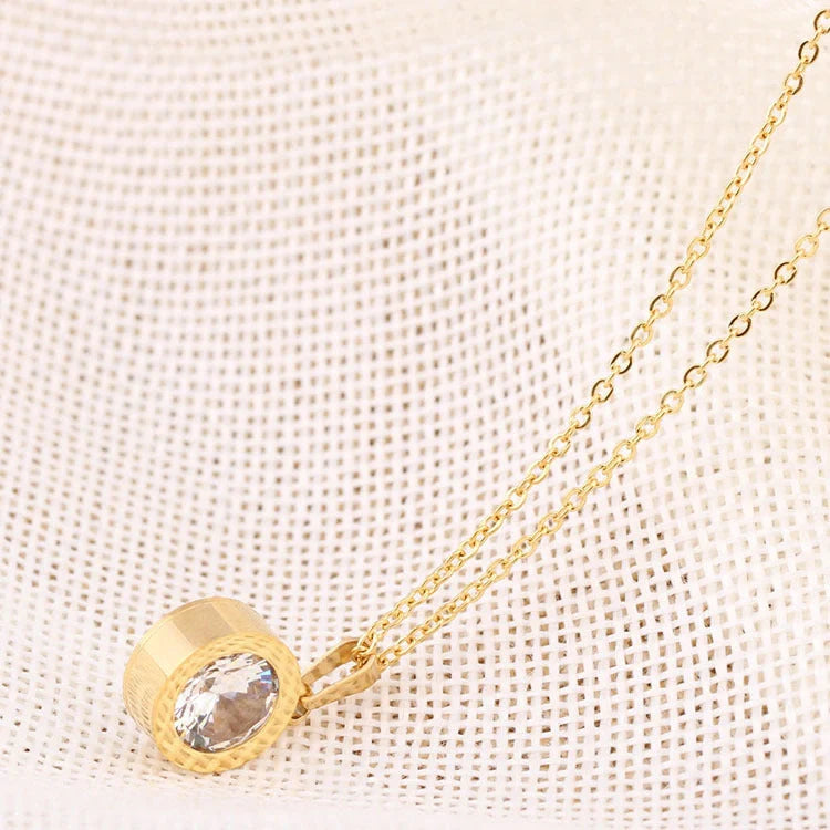 Diamond titanium steel necklace with 8 interchangeable colour options for versatile styling