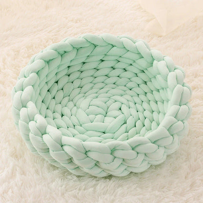 Cozy Cat Bed: Plush, Warm, and Stylish Pet Nest in Various Colors and Sizes