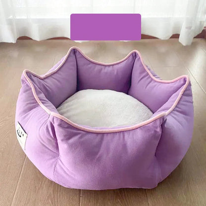 Warm cat bed in mint green with removable washable cover and free random-colour blanket