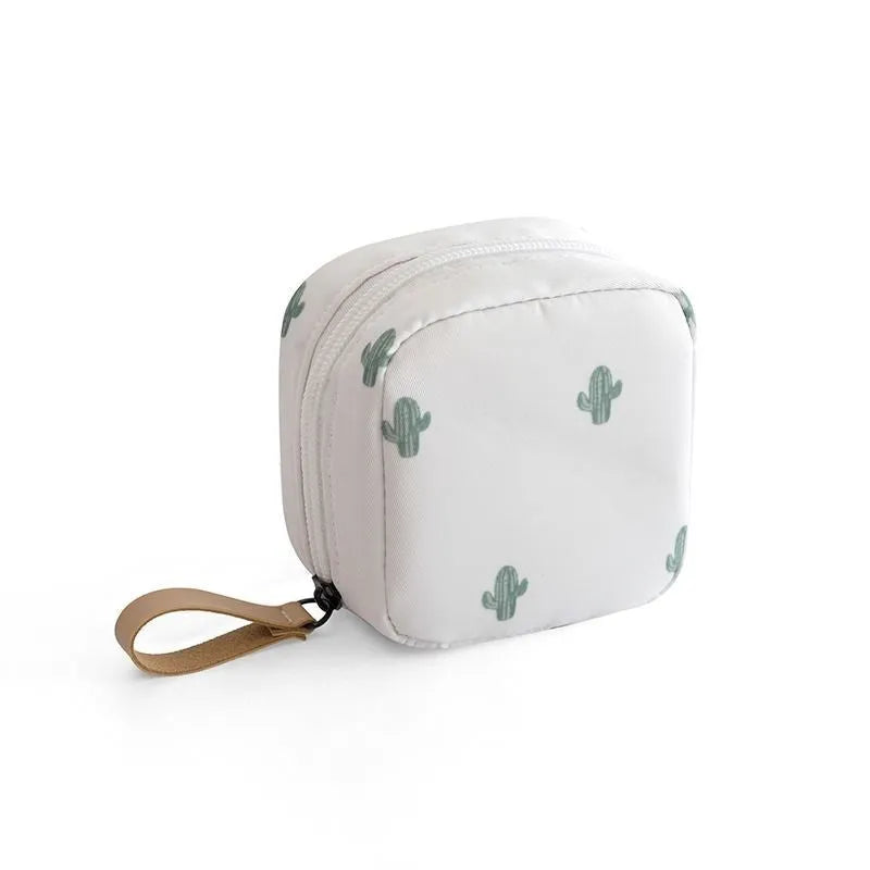 Cube-shaped cloth makeup storage bag in blue, pink, white, or white pink plain pattern for cosmetic organisation