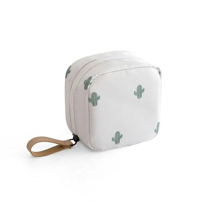Cube-shaped cloth makeup storage bag in blue, pink, white, or white pink plain pattern for cosmetic organisation