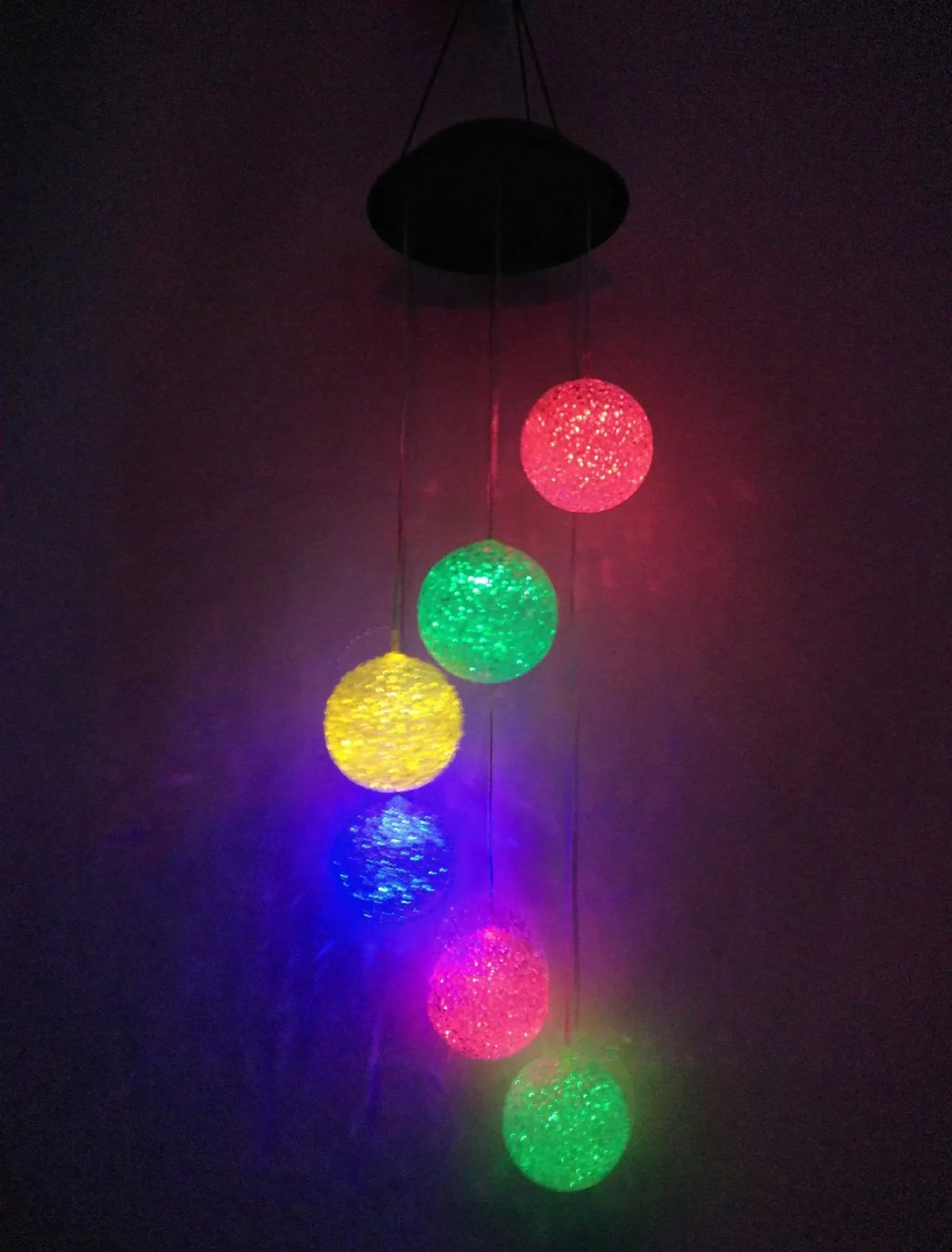 Solar wind chime with colour-changing LED, hummingbird and butterfly designs, waterproof outdoor hanging light for patio yard garden