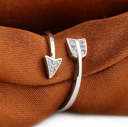 Diamond Arrow Ring in copper with distinctive arrow design