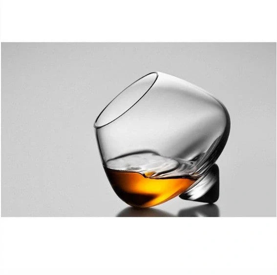 Crystal whiskey glass with wide belly design for enhanced aroma and flavour