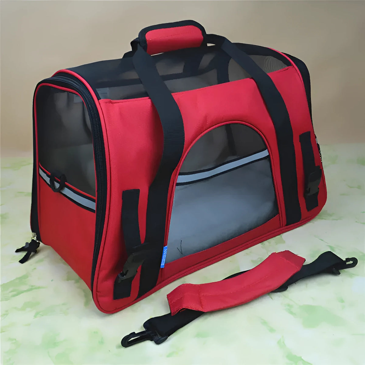 Breathable portable pet strap handbag in oxford cloth and nylon mesh for small dogs and cats, available in 11 colours.