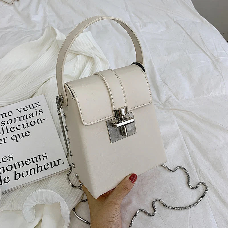 Horizontal square wild shoulder chain bag for women with zipper pocket