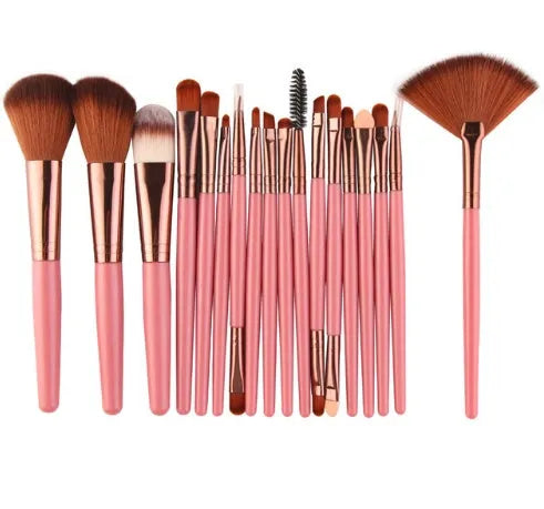 MAANGE 18-piece make-up and brush set with fan-shaped tools for blending and application