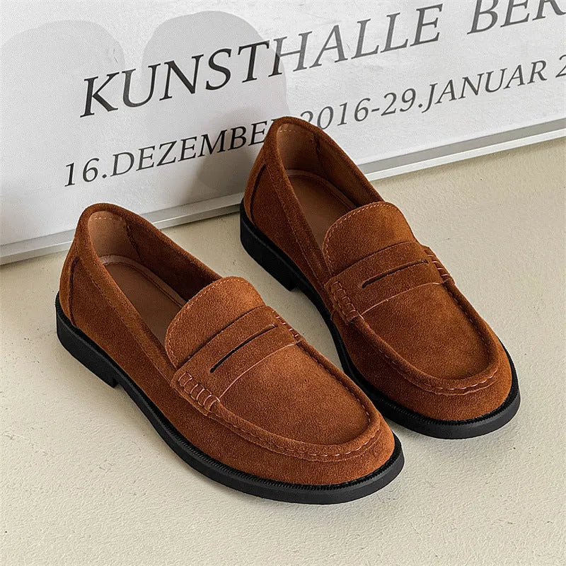 Men's slip-on casual shoes in microfiber with a rubber sole, shown in a neutral colour
