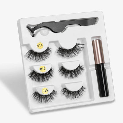 Magnetic false eyelashes set for easy, glue-free application and a stunning look.