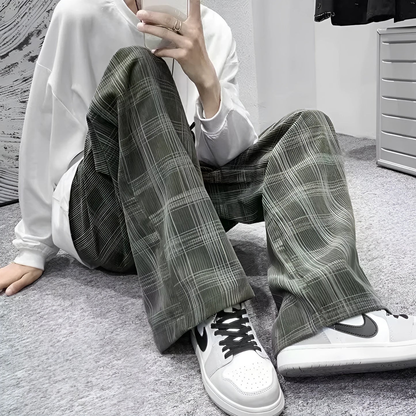 Japanese retro plaid trousers in straight-leg design with mid-waist fit
