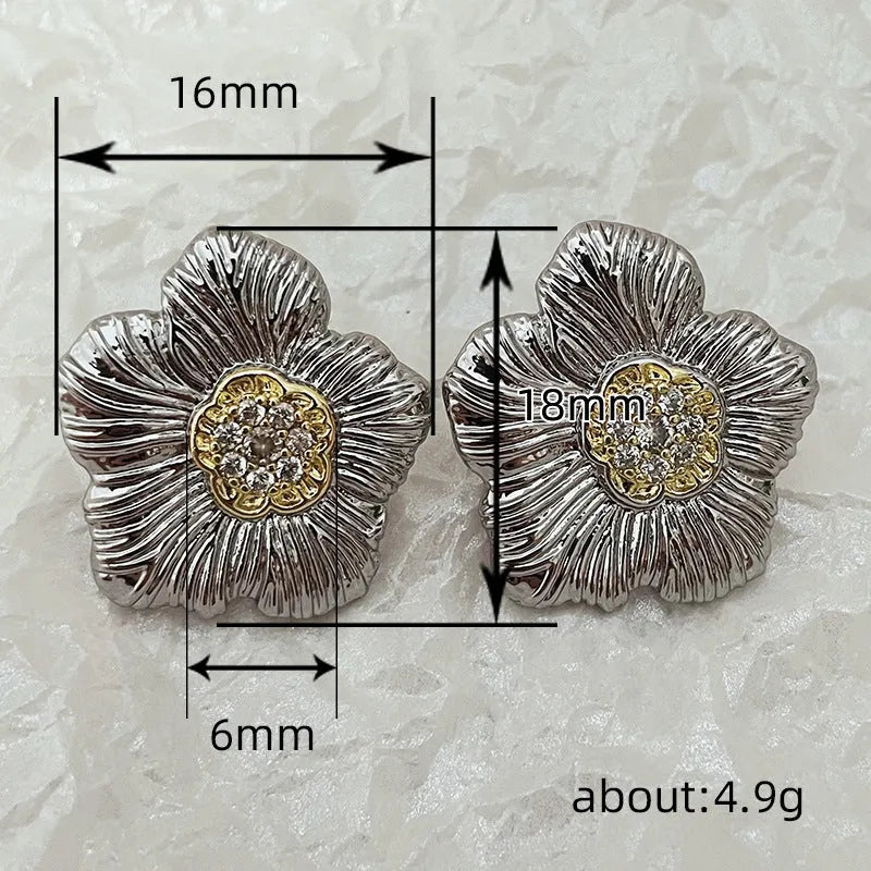 Retro textured gardenia stud earrings in two-tone copper with European styling