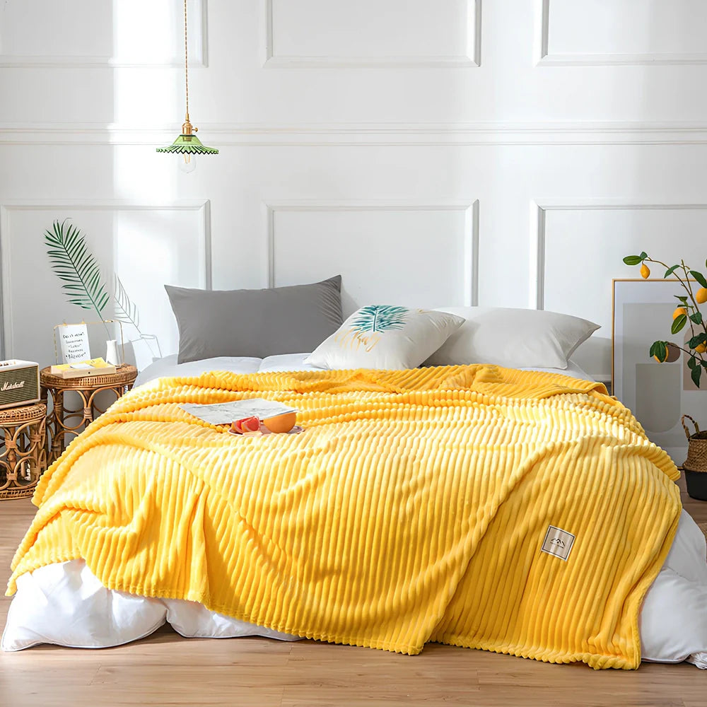 Flannel sheets solid blanket in blue, 150x200 cm size, polyester fiber for cosy bedding warmth