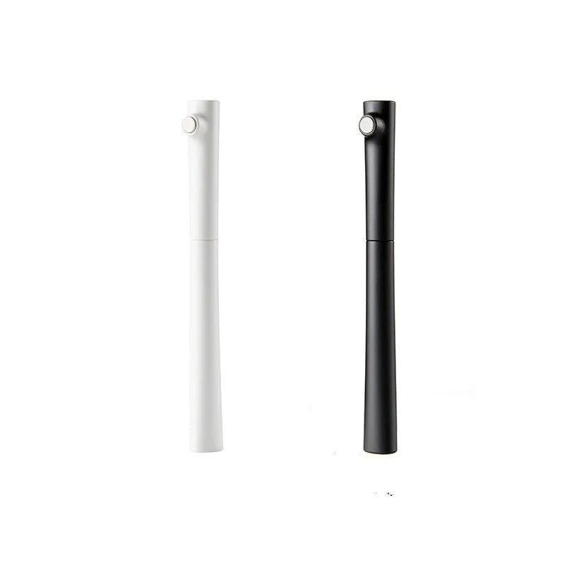 Designer fountain pen with 0.7mm stainless steel nib in black or white resin pen holder