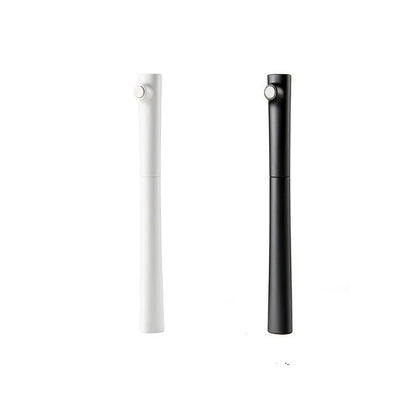 Designer fountain pen with 0.7mm stainless steel nib in black or white resin pen holder