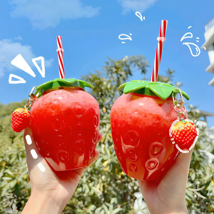 500ml strawberry-shaped water bottle with integrated straw, red with green leaf details