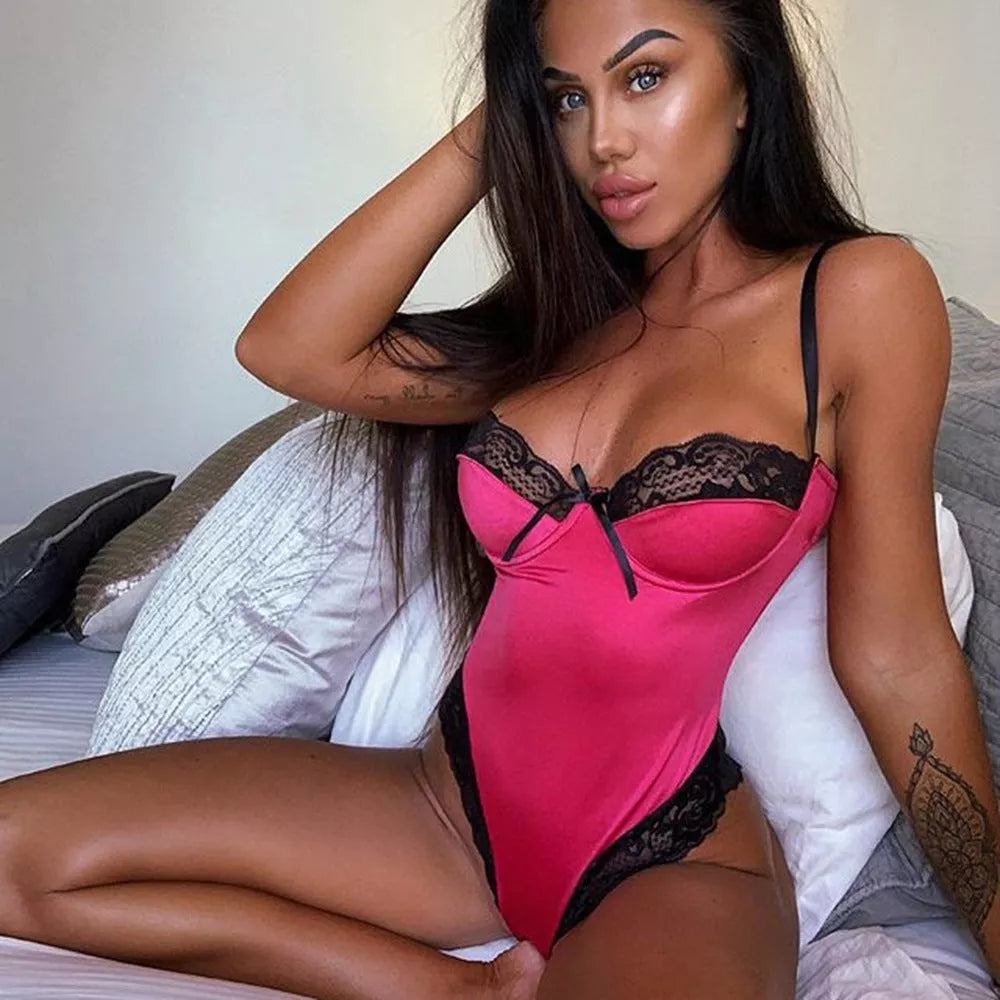Lace bodysuit in various colours with adjustable fit for diverse body types