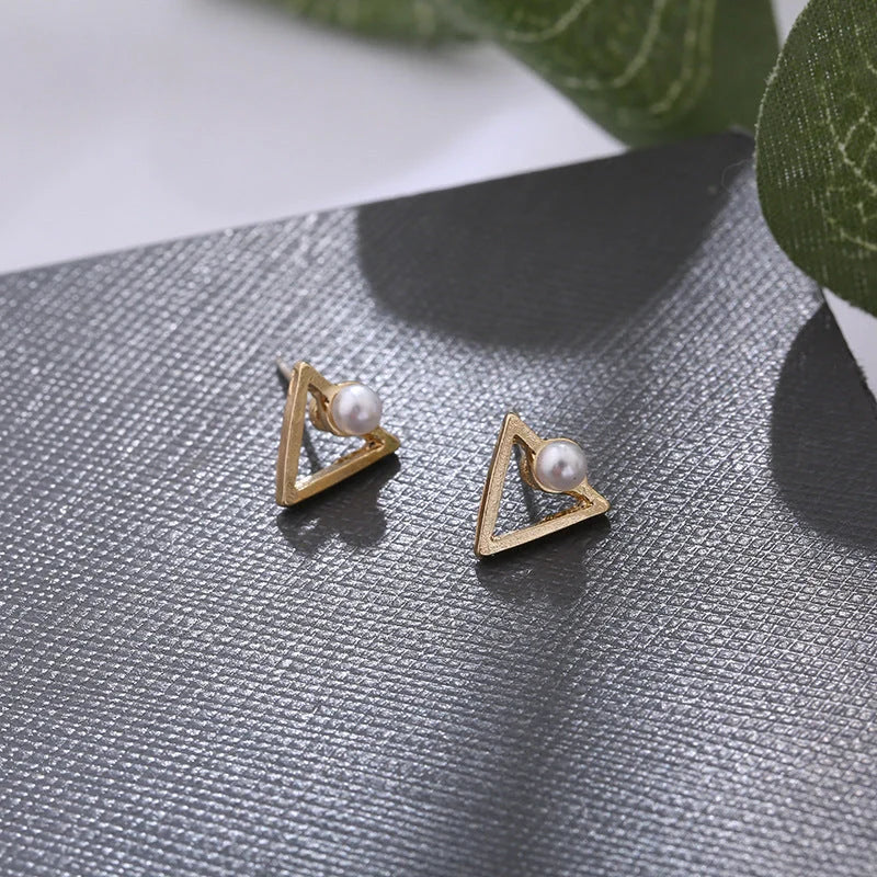 Stylish hollow diamond square stud earrings for women, perfect for any occasion.