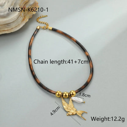 Women's stainless steel necklace with geometric leopard pendant, gold electroplated, on an adjustable chain.