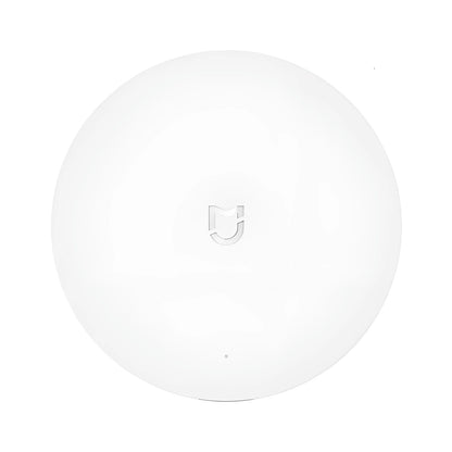 White Xiaomijia smart home gateway with UK plug for wireless remote control