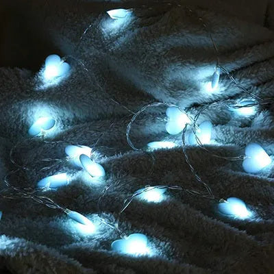 Pink heart-shaped LED fairy lights on 3-metre cable for bedroom or wedding decoration