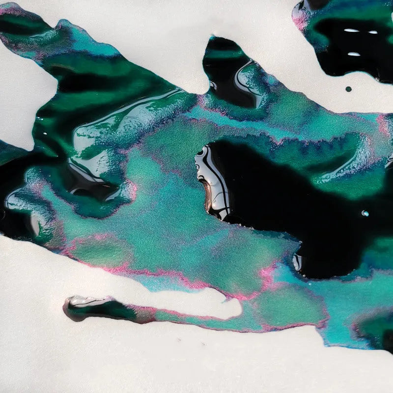 Bottle of MEMORY-0420 sheen gradient fountain pen ink in gold powder colour.