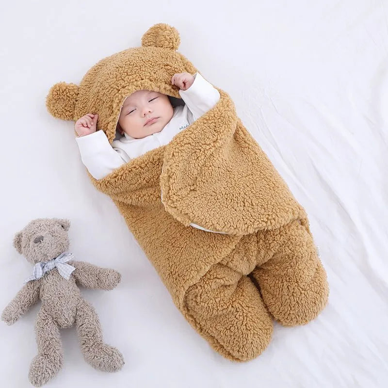 Thickened anti-shock baby quilt in khaki colour showing lamb velvet exterior and pure cotton interior