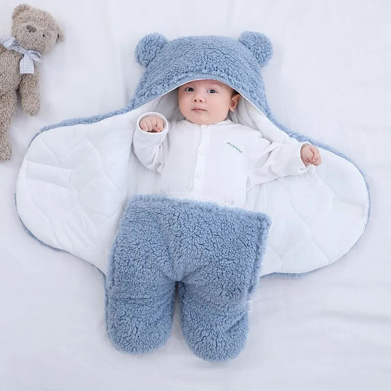 Thickened anti-shock baby quilt in khaki colour showing lamb velvet exterior and pure cotton interior