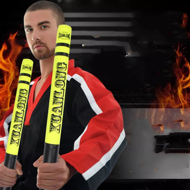 High-visibility boxing training reaction stick for improving accuracy and reaction times