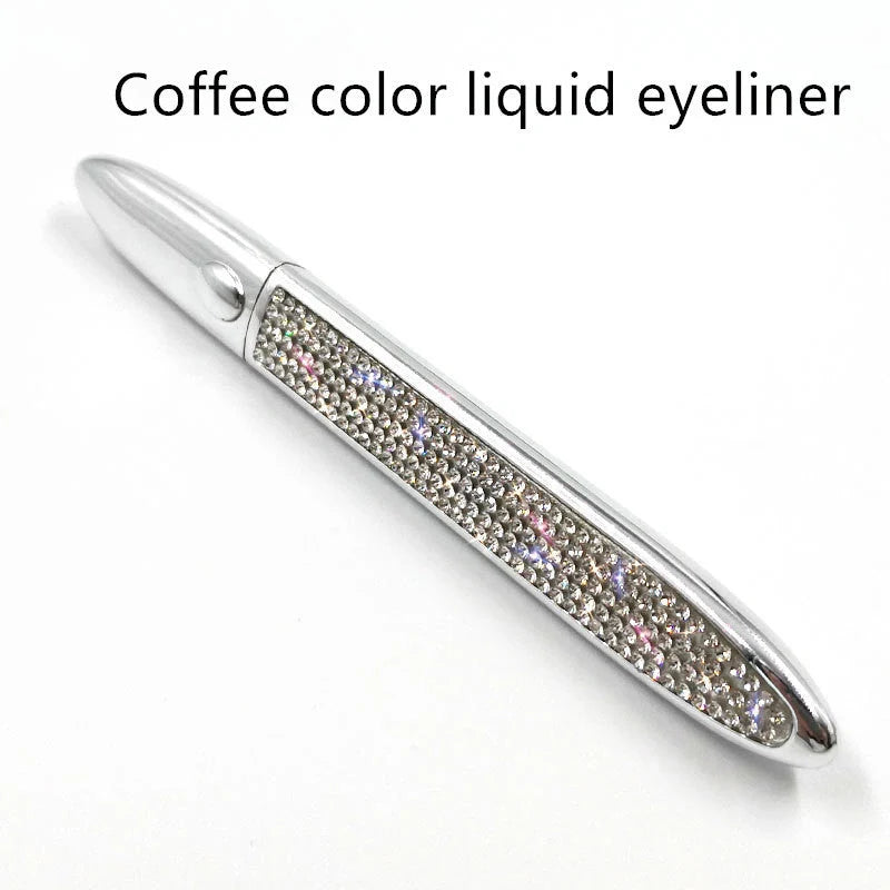 Self-adhesive false eyelashes with multicolour eyeliner for easy application and vibrant looks