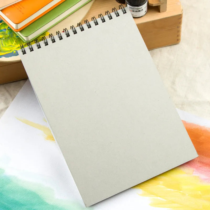 Green water-soluble colour pencil sketchbook with spiral binding in 8K and 16K sizes