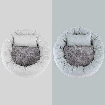 Cosy egg-shaped pet bed for cats and dogs, made with luxuriously soft and warm vegan faux shag fur