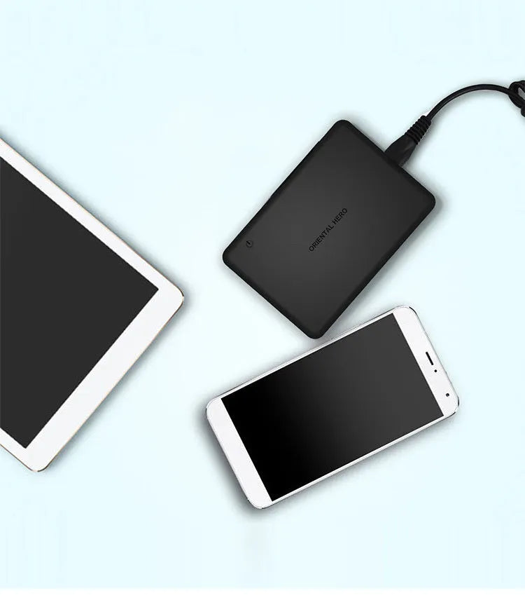 Black and white 60W desktop USB fast charger with indicator light for mobile phones