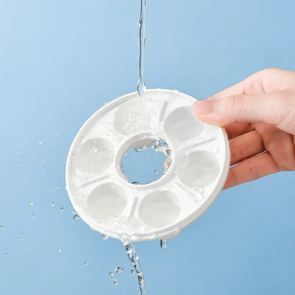 Donut-shaped ice cube mould for DIY chocolate fondant and jelly making