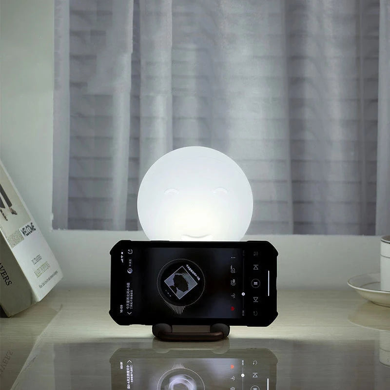 D20 Silicone Nightlight in elegant white with wireless charging capability