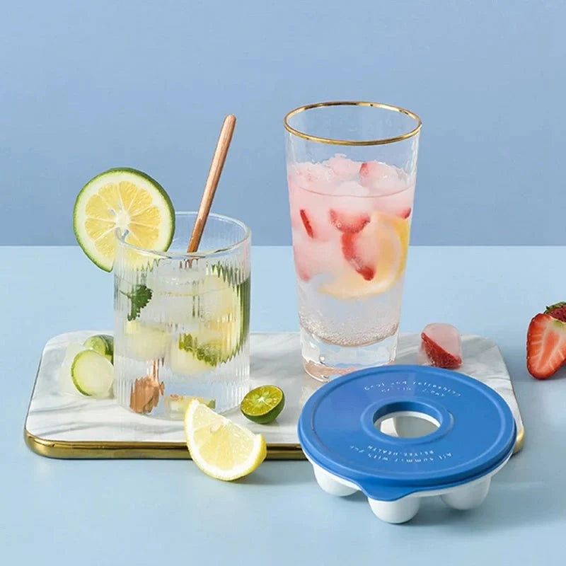 Donut-shaped ice cube mould for DIY chocolate fondant and jelly making