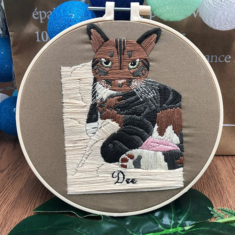 Cat embroidery kit with three-dimensional European stitching on cotton fabric with included 15cm hoop