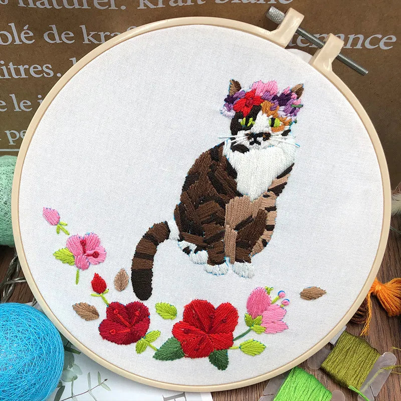 Cat embroidery kit with three-dimensional European stitching on cotton fabric with included 15cm hoop