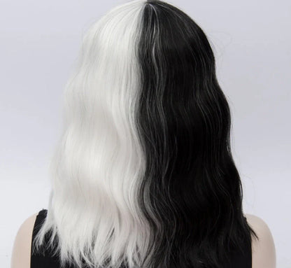 Short black and white half-fight synthetic wig with Qi bangs for anime cosplay