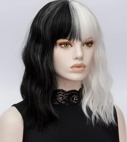 Short black and white half-fight synthetic wig with Qi bangs for anime cosplay