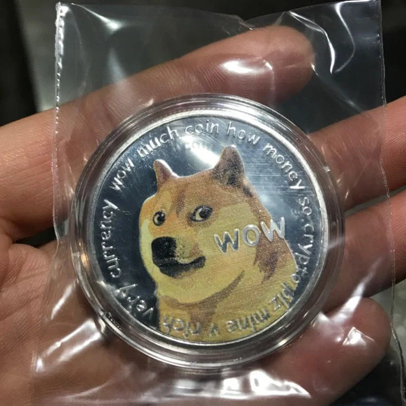 Gold Plated Dogecoin Commemorative Coin featuring a cute dog pattern, perfect for collectors and crypto enthusiasts.