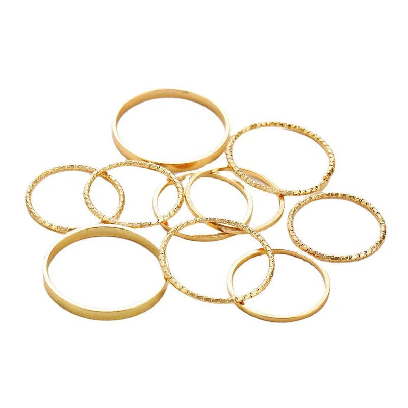 Bohemian knuckle ring set in silver and gold, perfect for adding elegance to any outfit