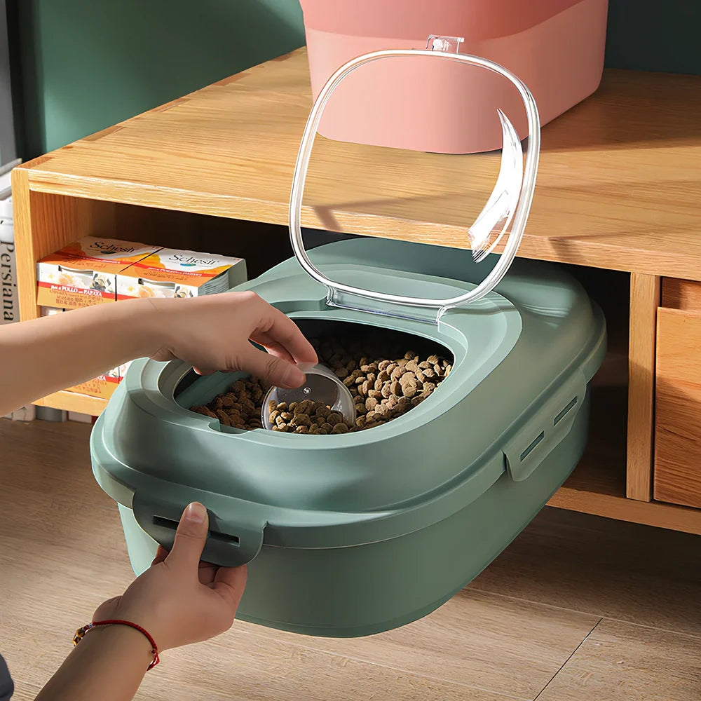 Green 16-litre pet food storage bucket with airtight lid for cat and dog food