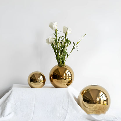 Spherical gold electroplated ceramic vase for home decoration