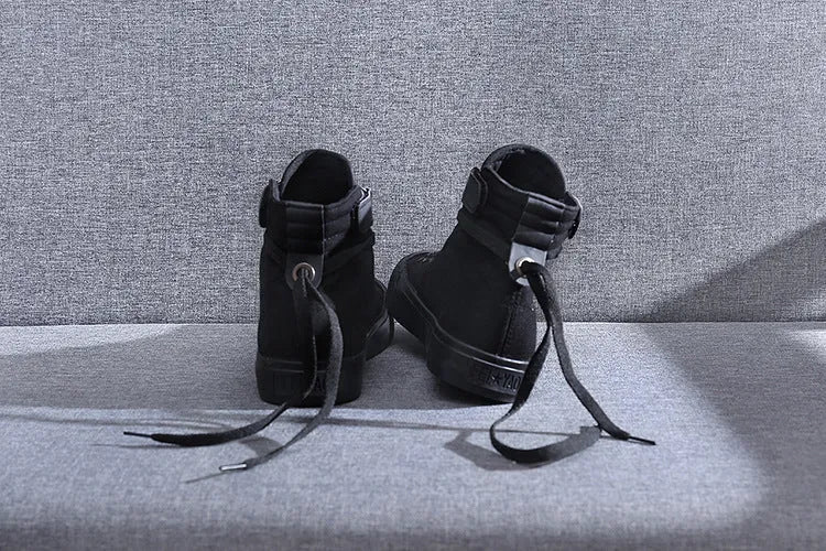 Women's block heel ankle strap sandals in black or white, sizes 35 to 43, open toe with buckle