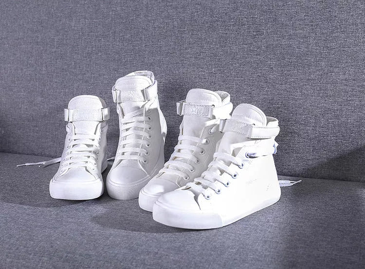 Classic white and black shoes available in sizes 35 to 43, lightweight and versatile for everyday wear